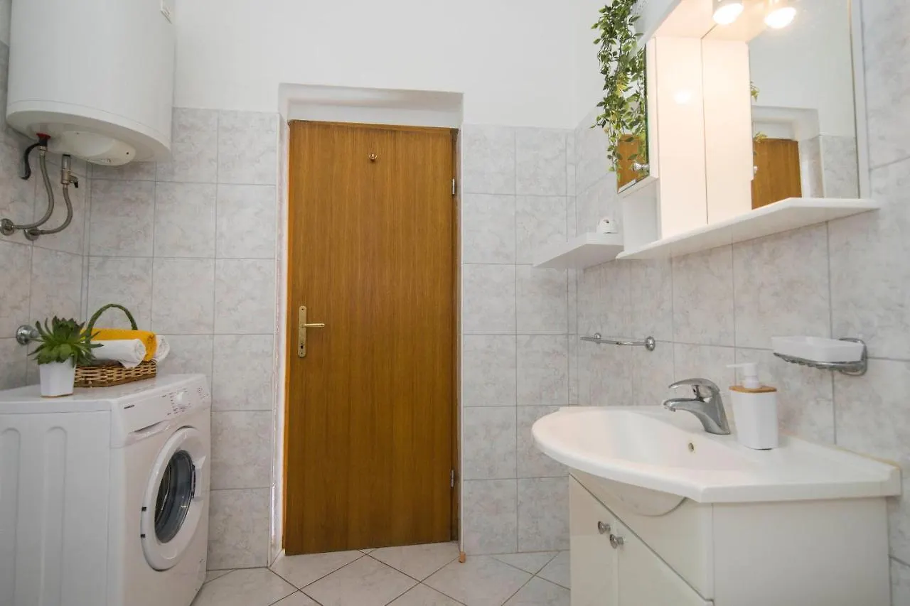 3 Bedroom Apartment Antonio Kastela