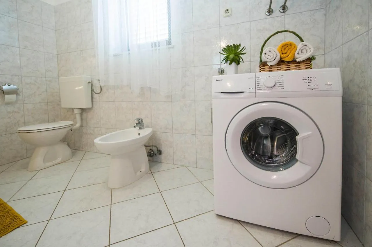 3 Bedroom Apartment Antonio Kastela