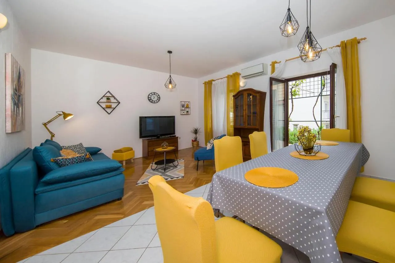 3 Bedroom Apartment Antonio Kastela