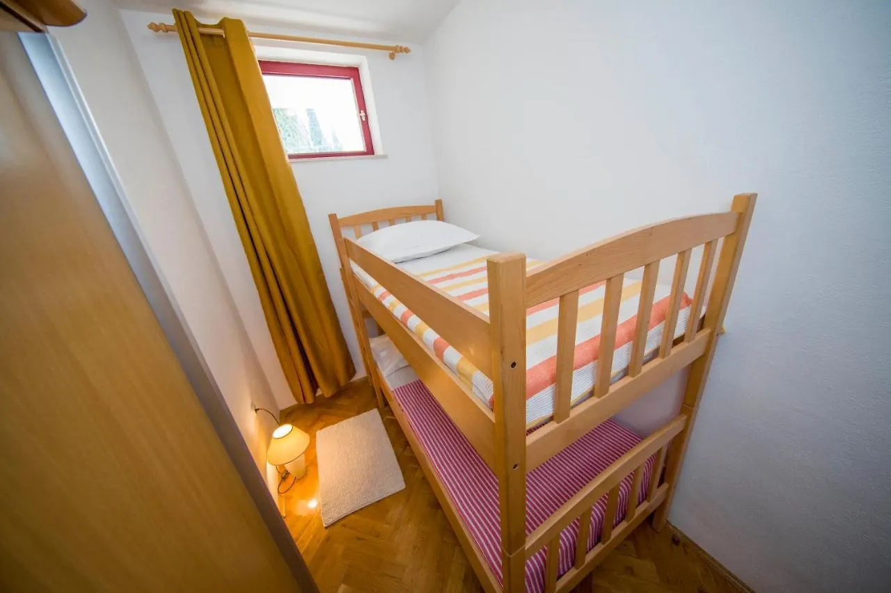 3 Bedroom Apartment Antonio Kastela Croatia